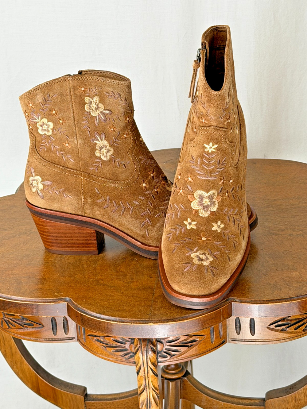 NIB Sofft Sophie Brown Suede Embroidered Western Ankle Boot Womens 7 #0304